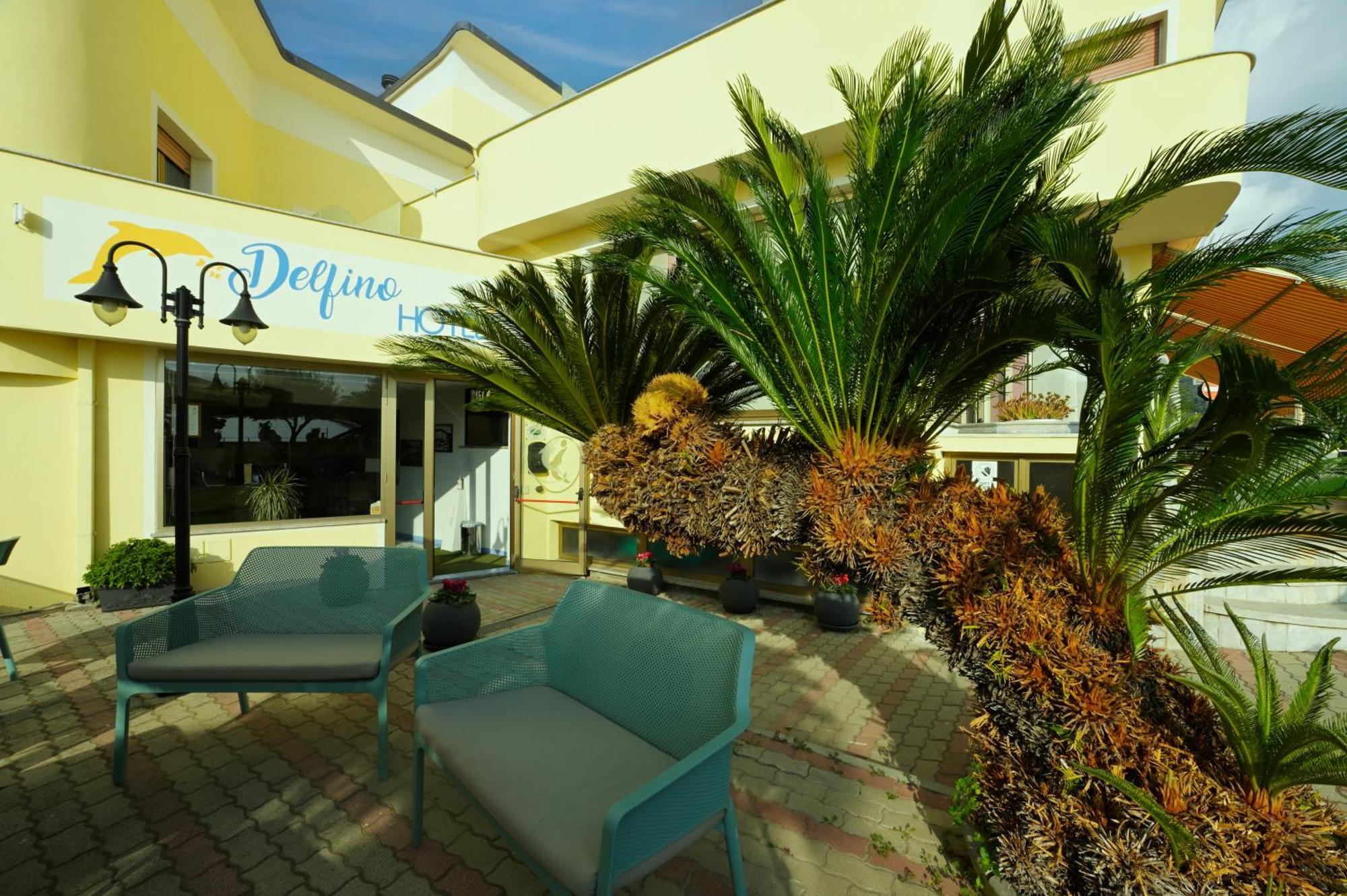 Hotel Delfino Laigueglia Exterior photo