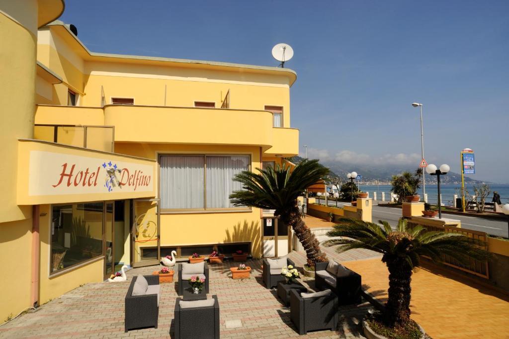 Hotel Delfino Laigueglia Exterior photo